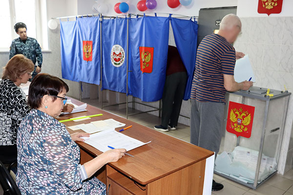 В УФСИН России по Республике Хакасия граждане, обладающие избирательным правом, приняли участие на выборах Президента Российской Федерации